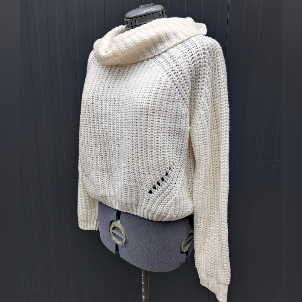 Moon & Madison Small Cozy Cream Cowl Turtleneck Acrylic Knit Sweater